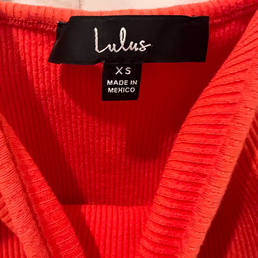 Lulu's Vibrant Orange/ Red Ribbed Top - Picture 2 of 3